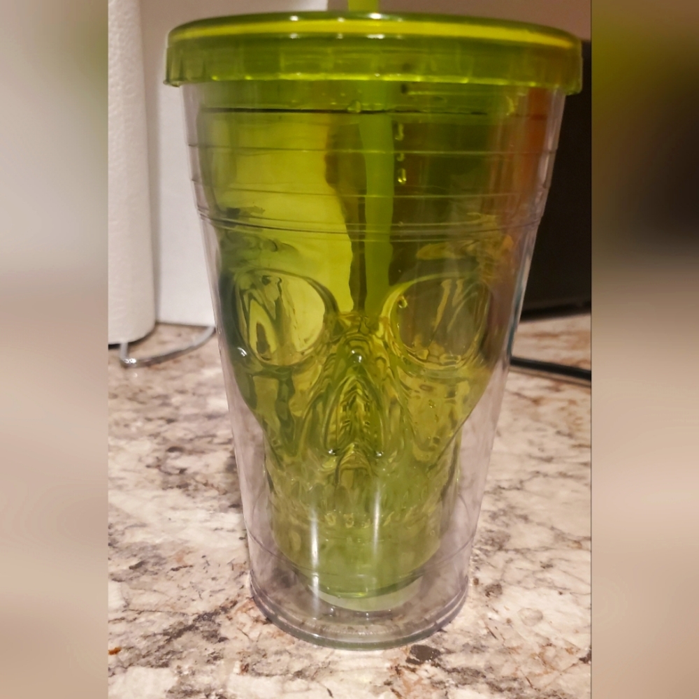 Skull Cup & Straw - Green - 18-FL OZ